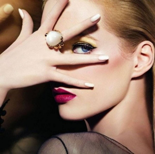 Τι παθαίνει η επιδερμίδα όταν δεν ξεβάφεσαι