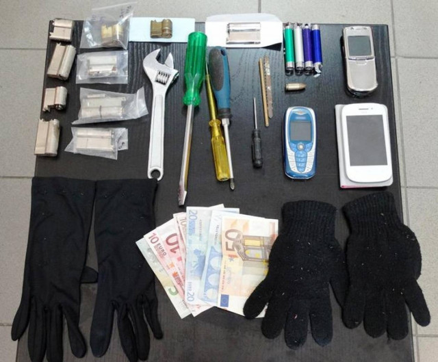 Συνελήφθησαν τα μέλη ομάδας που διέπραξαν δεκάδες κλοπές σε σπίτια στην Ημαθία