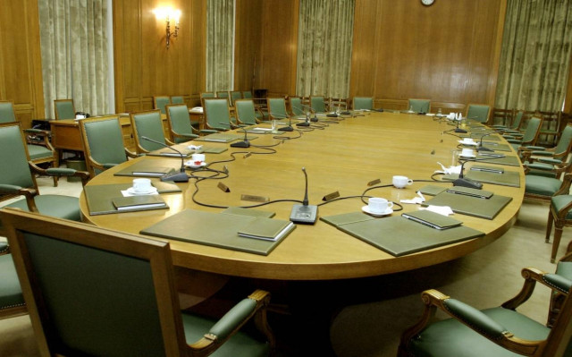 Διαδοχή Αβραμόπουλου ή ανασχηματισμός;