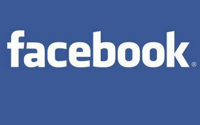 Facebook: Αφαιρέθηκε φωτογραφία με μητέρα που θήλαζε