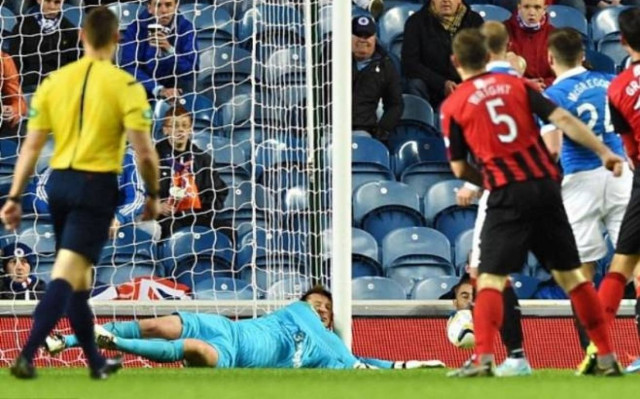 Τραυματισμός σοκ του γκολκίπερ της Ρέιντζερς