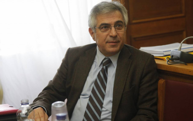 Αιχμές Καρχιμάκη για τη φορολόγηση των εμβασμάτων