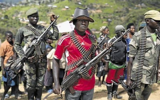 ΛΔ Κονγκό: Οργισμένο πλήθος λιθοβόλησε και έφαγε φερόμενο ισλαμιστή αντάρτη!