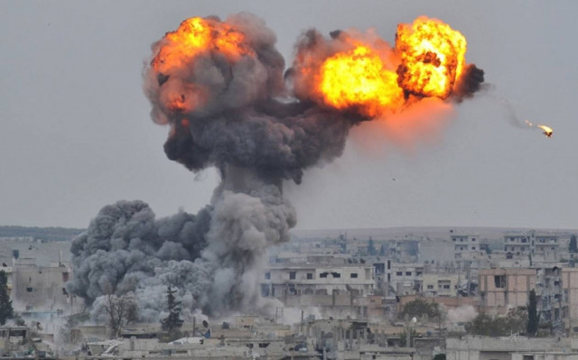 Επιδρομές διευκολύνουν την είσοδο Κούρδων μαχητών στο Κομπάνι