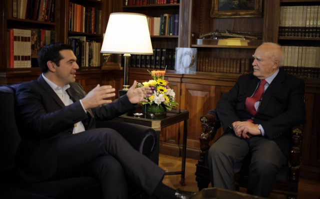 Πρώτα Τσίπρα, μετά Σαμαρά θα δει ο Παπούλιας