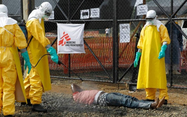 Ο Έμπολα αφάνισε ολόκληρα χωριά στη Σιέρα Λεόνε