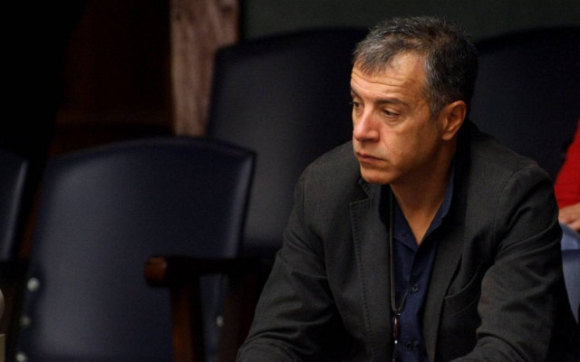 Θεοδωράκης: Η χώρα χρειάζεται ισχυρό σοκ