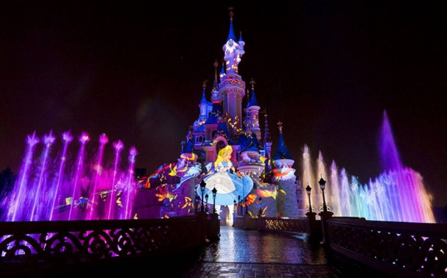 Αν οι πριγκίπισσες της Disney υπήρχαν, δεν θα είχαν φίλες