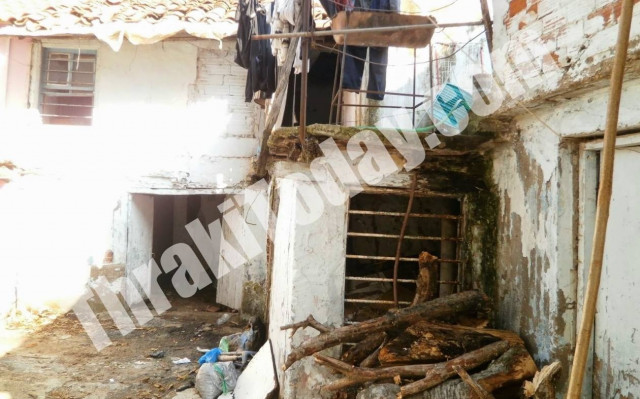 Ζουν σε ετοιμόρροπο σπίτι και πληρώνουν ΕΝΦΙΑ