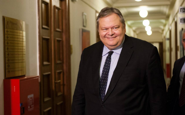 Μία φύλακας... αρχαιοτήτων στο γραφείο του Βενιζέλου!