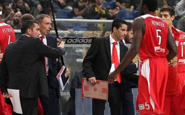 Ολυμπιακός: Στον πάγκο και ο Γεραγωτέλλης