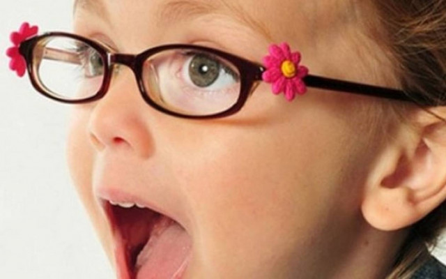 Φακοί επαφής και παιδιά: Όλα όσα πρέπει να γνωρίζουμε