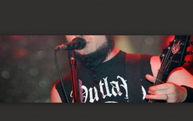 «Έφυγε» από τη ζωή στα 48 του γνωστός τραγουδιστής