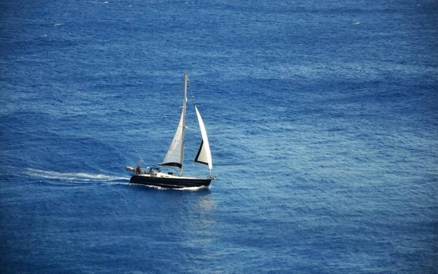 Ακυβέρνητο έμεινε ιστιοφόρο με δύο επιβαίνοντες νότια της Κεφαλονιάς