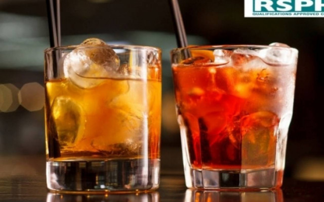 Εσείς ξέρετε πόσες θερμίδες έχει το ποτό σας...