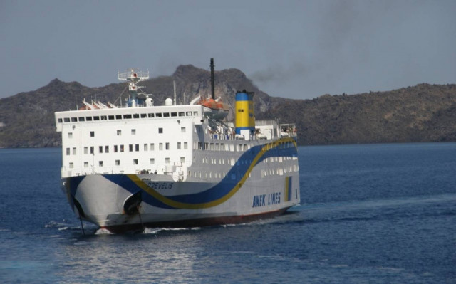 Ferry 'Prevelis' remains in Rhodes harbour
