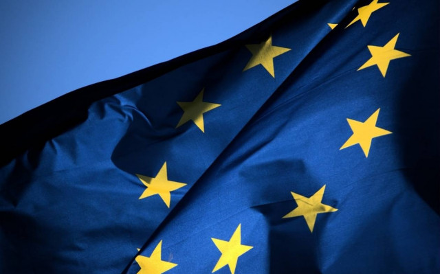 Κομισιόν: Πιο χαμηλά ο πήχης για την ανάπτυξη στην Ευρωζώνη