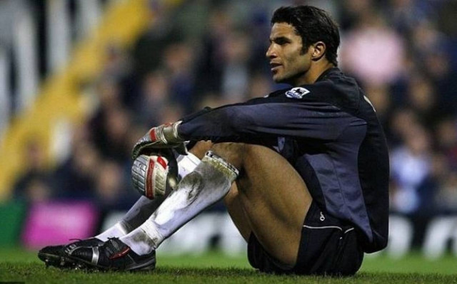 Ξεπουλάει την ποδοσφαιρική του περιουσία ο Τζέιμς