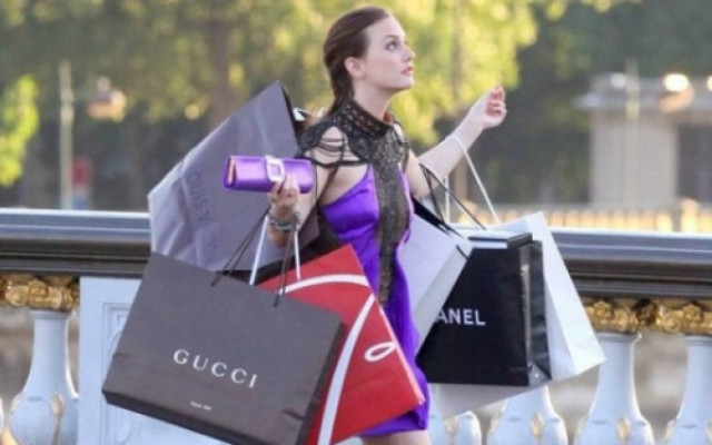 Πού μπορείς να βρεις Louboutin, Chanel, Diesel και πολλά ακόμη επώνυμα brands με έκπτωση;