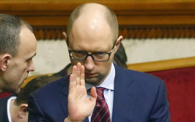 Γιατσενιούκ: Δεν χρηματοδοτούμε «τρομοκράτες»