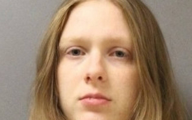 Νεαρή μητέρα έδωσε στα παιδιά της να πιούν καθαριστικό μπάνιου