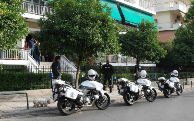 Άγριο έγκλημα στο Παλαιό Φάληρο (pics)
