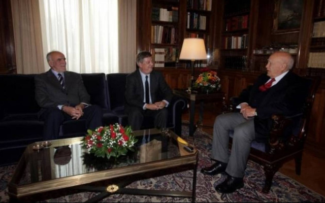 Μαραθώνιος Αθήνας: Συγχαρητήρια από Παπούλια