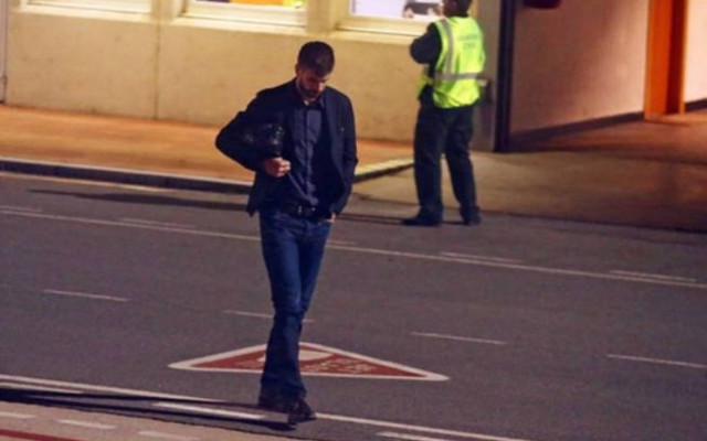 «Γκάζια» οπαδού της Μπαρτσελόνα σε Πικέ