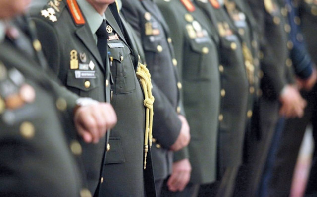 Έρχονται οι αυξήσεις στους μισθούς των ένστολων