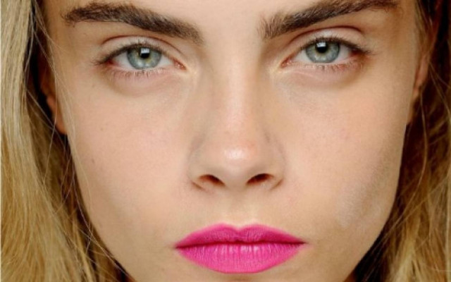 Πόσα χρήματα βγάζει την ημέρα η Cara Delevingne;