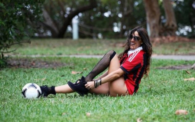 Το μοντέλο που γίνεται … ρέφερι (video+photos)