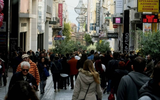 «Μάχη» για τη λειτουργία των καταστημάτων τις Κυριακές