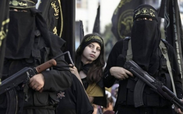 «Εκπαιδεύουν τα παιδιά μας να γίνουν τζιχαντιστές»