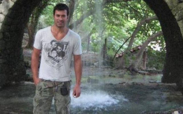 Από την τηλεόραση στο Άγιο Όρος και τις αγιογραφίες (pics)