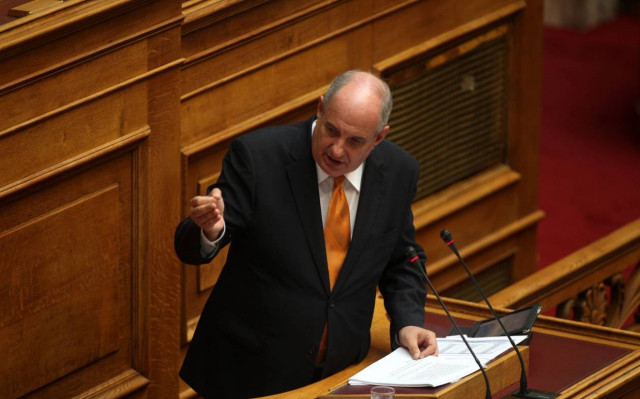 Κουίκ: Φαντασία η έξοδος από το μνημόνιο