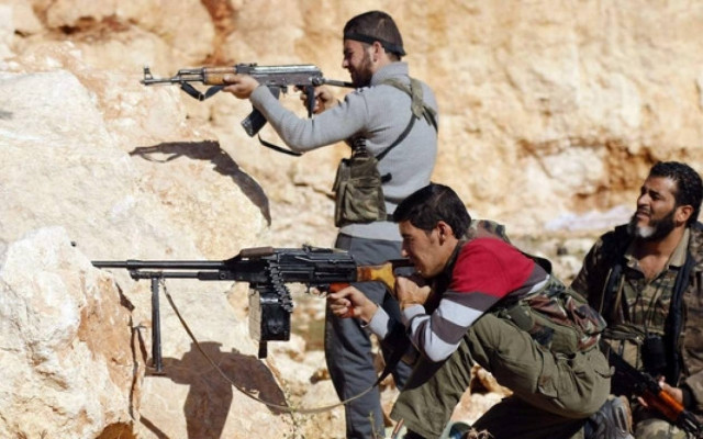 Δεκάδες άμαχοι νεκροί σε επιδρομές της συριακής αεροπορίας