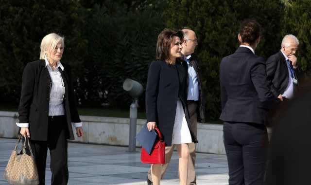 Ολοκληρώθηκε η συνάντηση Τσίπρα - Αγγελοπούλου (pics+vid)