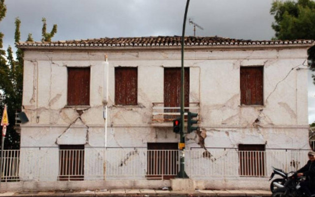 Εβδομήντα πέντε κτίρια έχουν κριθεί «κίτρινα» μέχρι στιγμής