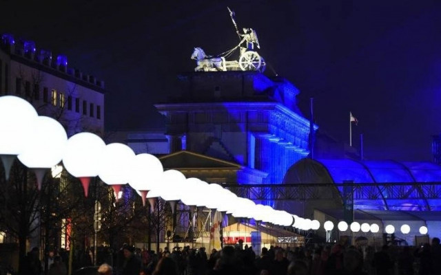 Κλοπές στους εορτασμούς για την πτώση του Τείχους!