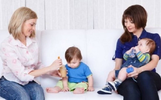 H απάντηση των μαμάδων στις stock φωτογραφίες του διαδικτύο