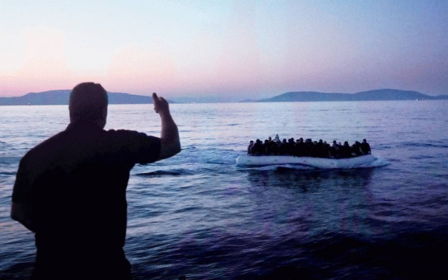 Φαρμακονήσι: Είδαν το Λιμενικό και έσκισαν τη βάρκα…