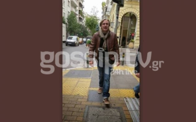 Άκης Σακελλαρίου: Βόλτα στο Κολωνάκι