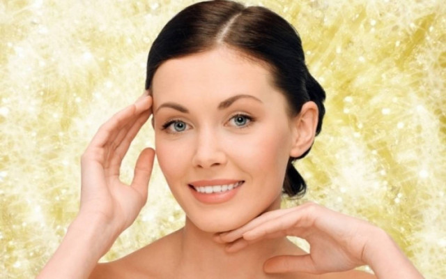 Νικήστε ρυτίδες και σπυράκια με ένα μόνο προϊόν