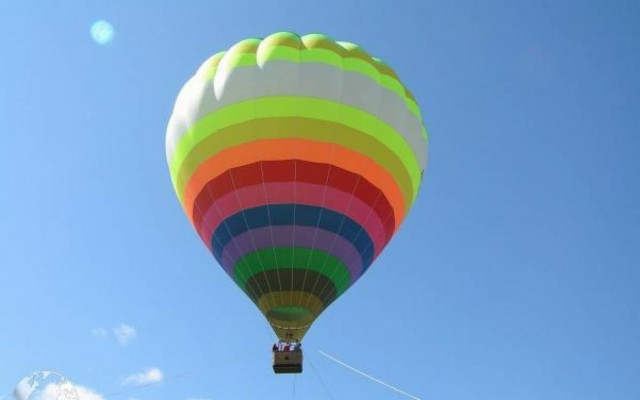 Bungee Jumping από αερόστατο!