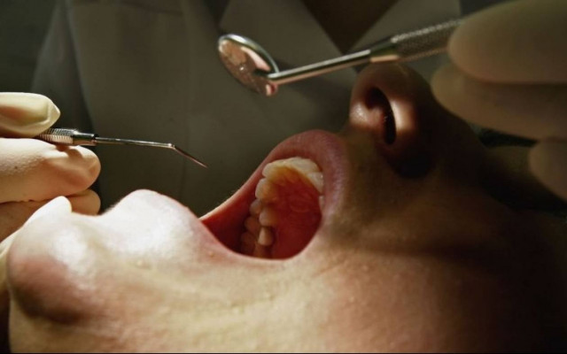 Εξετάσεις AIDS σε 22.000 ασθενείς ενός... οδοντιάτρου