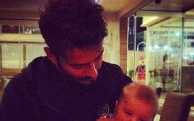 Τι ταΐζει ο Σάββας Γκέντσογλου τον μόλις 5 μηνών γιο του