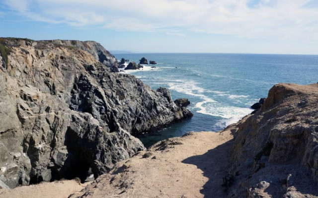 Σε κρίσιμη κατάσταση ο 4χρονος που έπεσε από ύψος 70 μέτρων