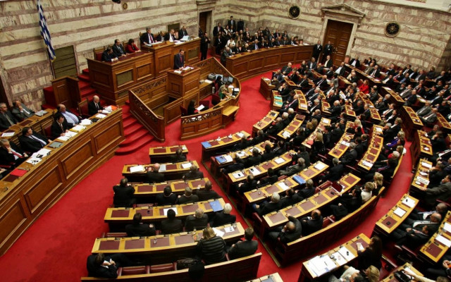 Δείτε live-Χαμός στη Βουλή με τον ΕΝΦΙΑ