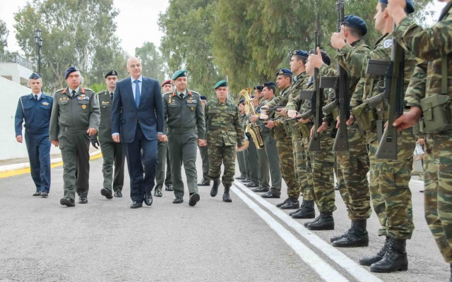 Δένδιας: Η πατρίδα θα σας ανταποδώσει όσα κάνατε