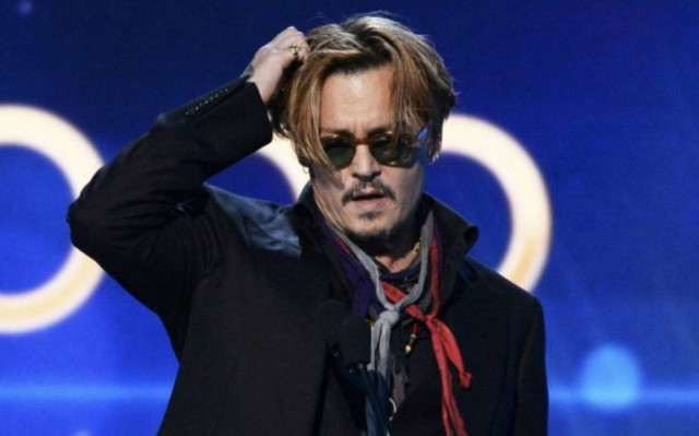 Τζόνι Ντεπ: Μεθυσμένος ή απλά... μπερδεμένος;